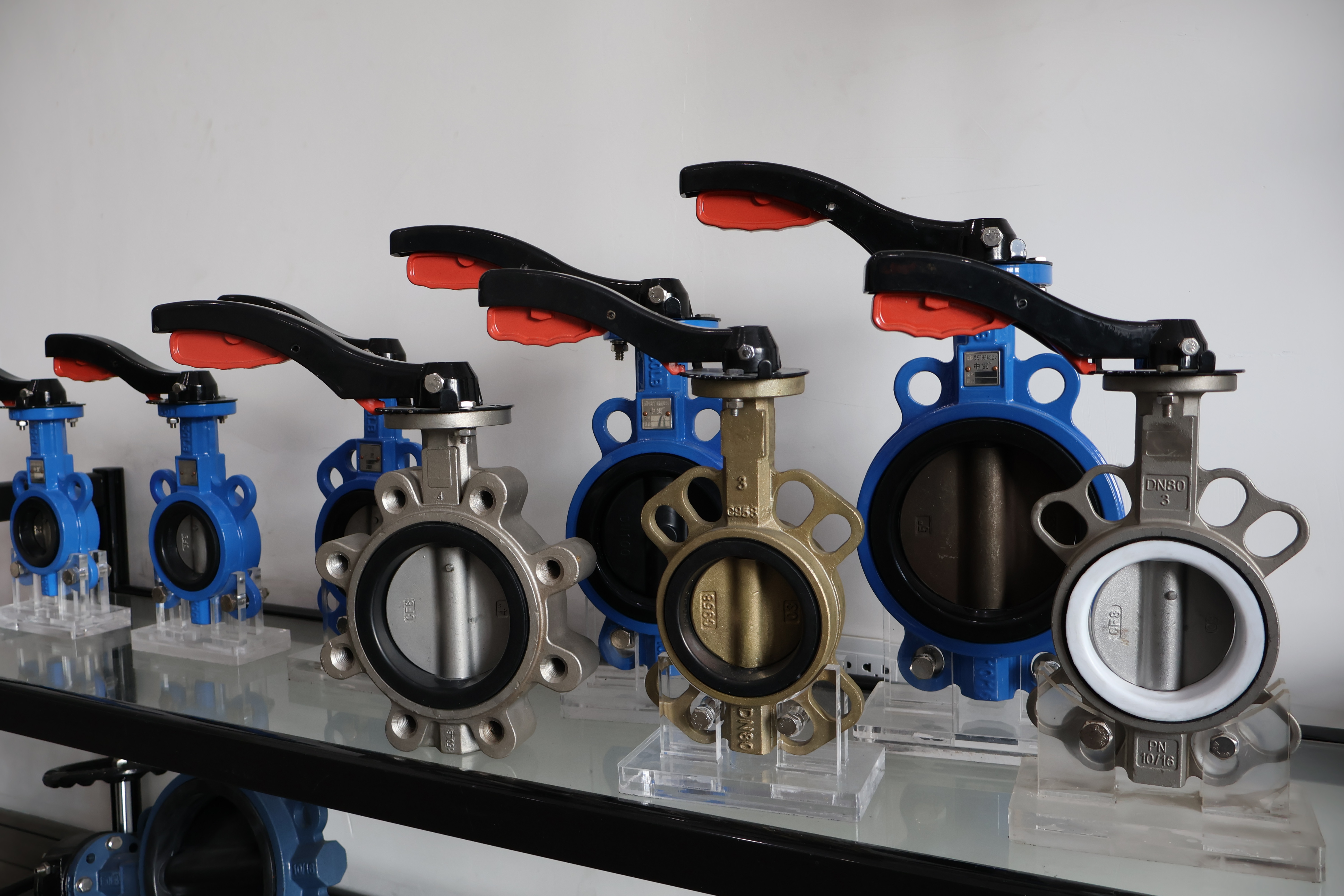 Dingen die u moet weten bij het kopen van ventielen: verspil uw geld niet in het donker!